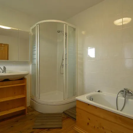 Feriehus Zara 1 *